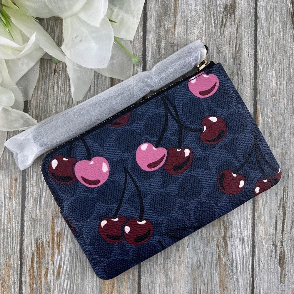 Coach Corner Zip Wristlet In Signature Canvas With Cherry Print Wallet Bag Purse - Picture 3 of 7